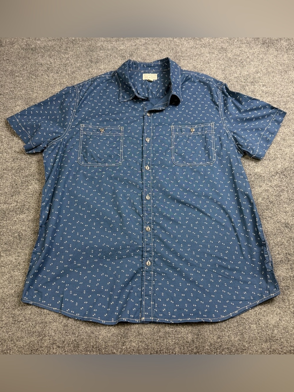 Converse One Star Blue Short-Sleeve Button-Down Geometric Print XL